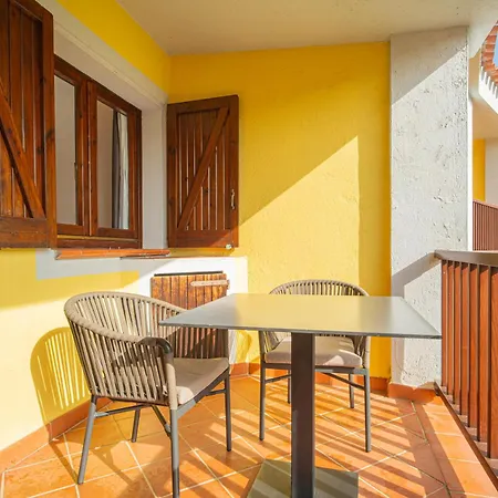 Hotiday Punta Sardegna Aparthotel 3*