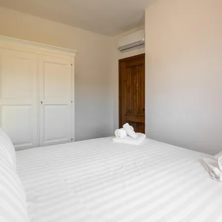 Aparthotel Hotiday Punta Sardegna 3*