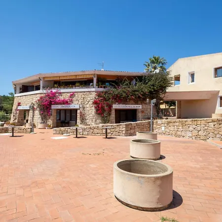 Hotiday Punta Sardegna Aparthotel