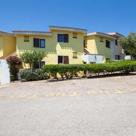 Aparthotel Hotiday Punta Sardegna 3*